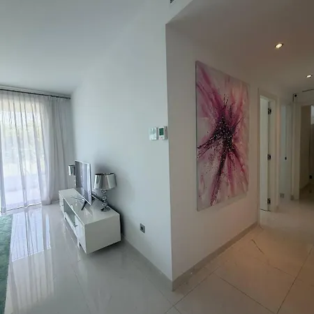 Modern 3br In Bel Air Apartment *