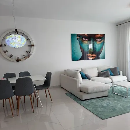 Modern 3br In Bel Air *