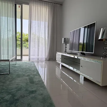 Modern 3br In Bel Air * Estepona